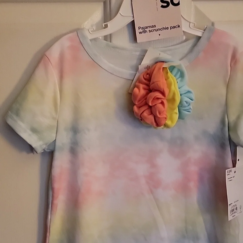 Adorable SO pajama with scrunchie pack, girls XS(6/6X), multi colored. NWT